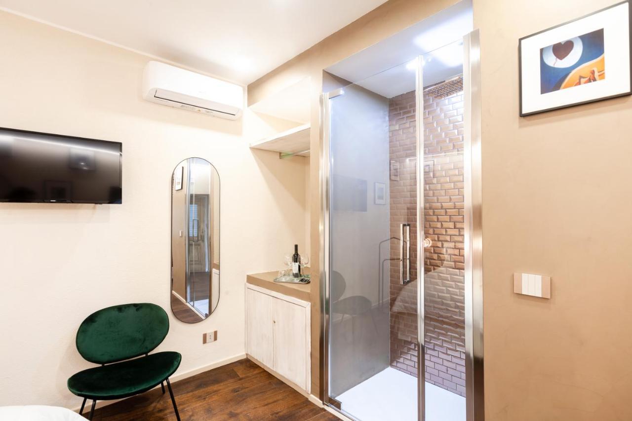 Tre36 - Smart & Design Room In The Old Center Bari Exterior photo