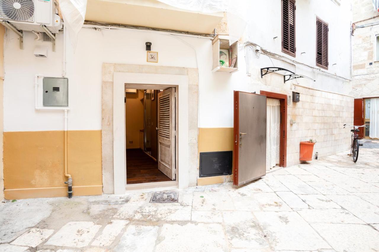 Tre36 - Smart & Design Room In The Old Center Bari Exterior photo